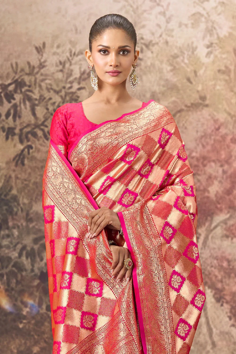 Red & Magenta Silk Zari Woven Saree - Image 2