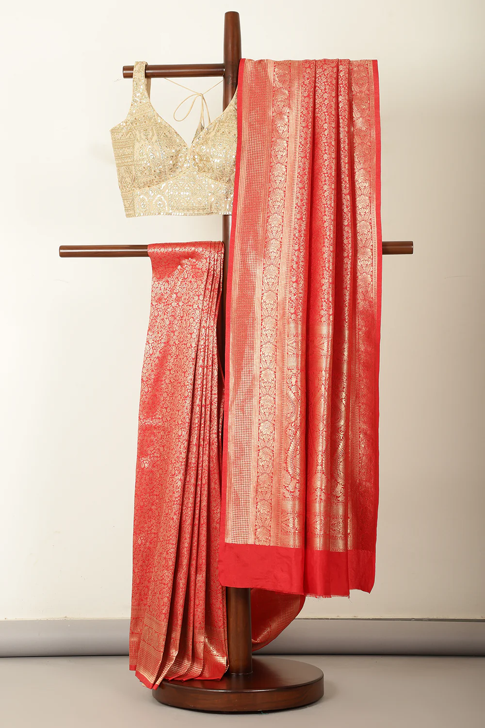 Red Silk Zari Floral Zaal Woven Saree - Image 2