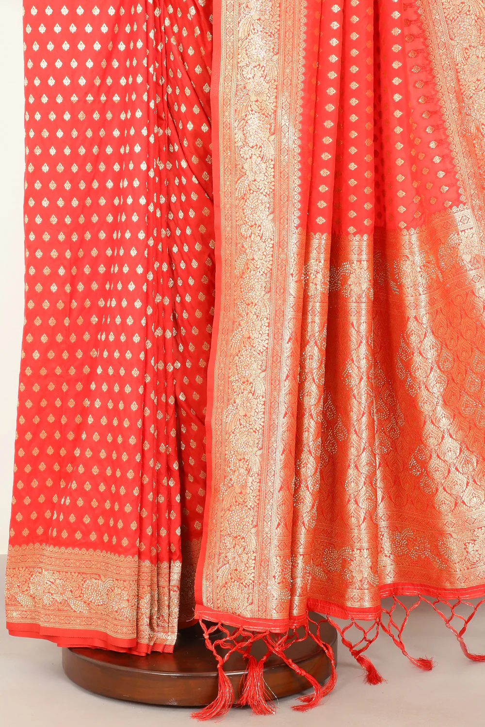 Red Silk Zari Woven And Swaroski Work Saree - Image 3