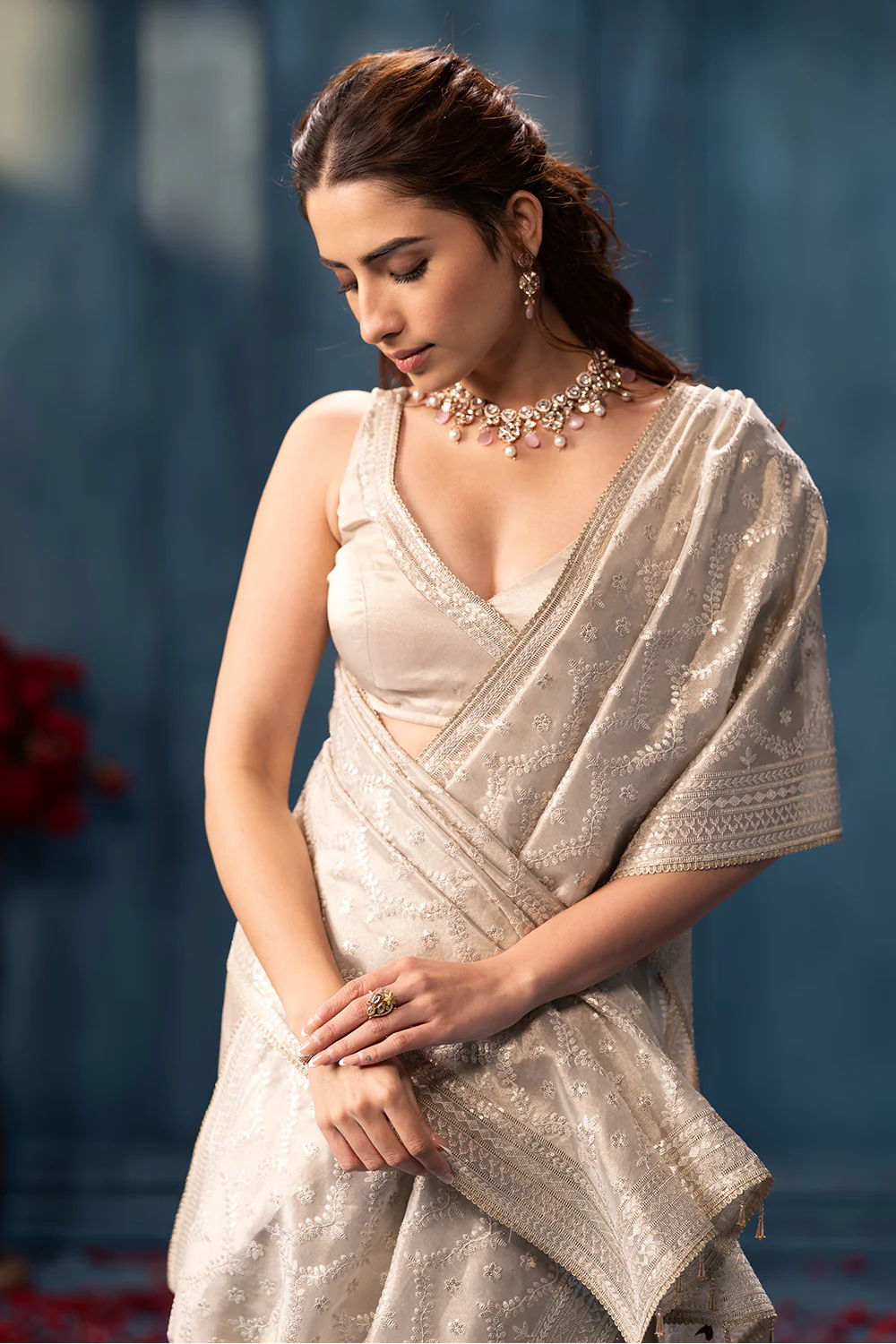 Silver Color Pure Metallic Tissue Resham & Sequins Embroidered Saree - Image 5