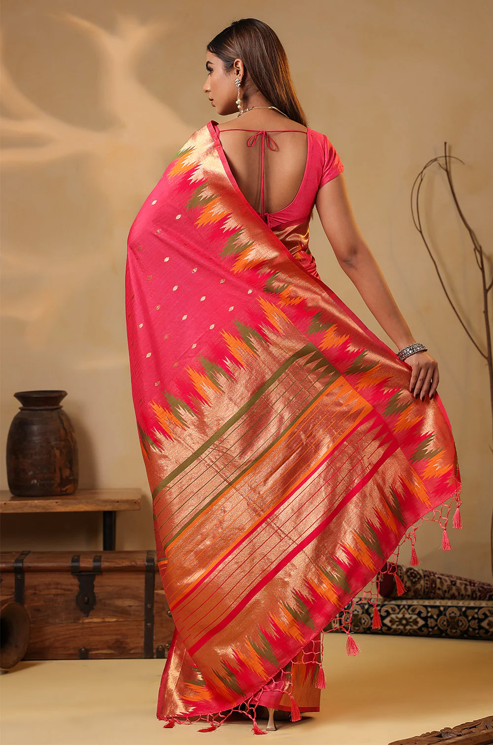 Strawberry Color Cotton Silk Woven Saree - Image 3