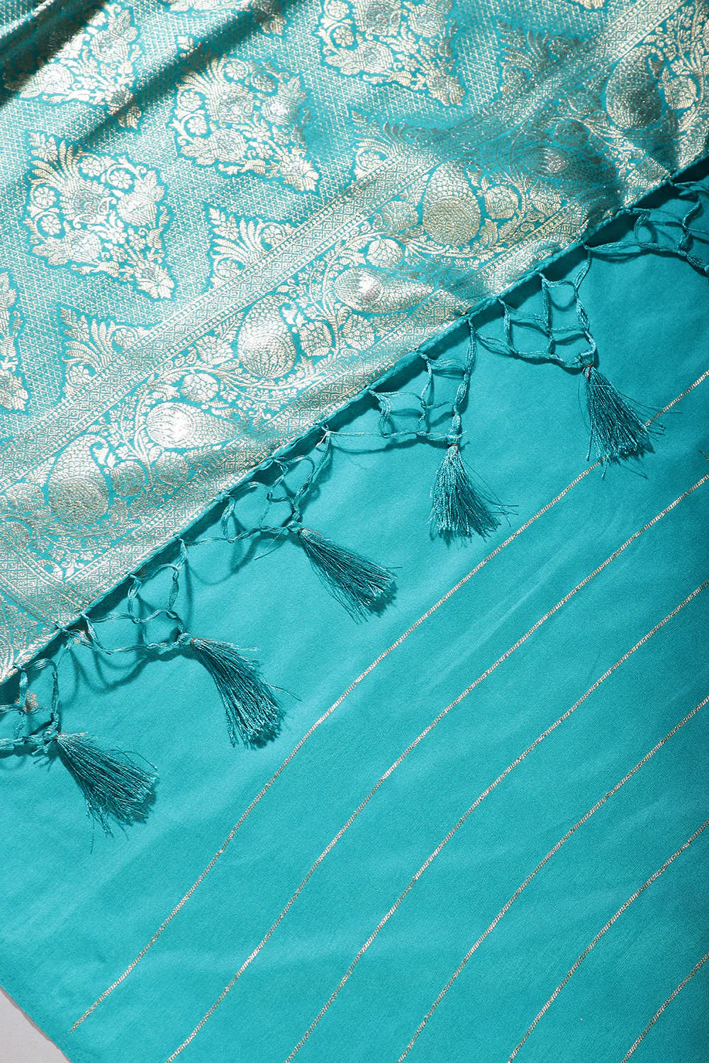 Teal Color Zari Woven South Silk Saree - Image 5