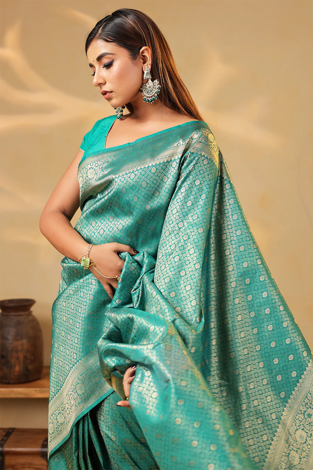 Teal Colour Silk Zari Woven Saree - Image 4