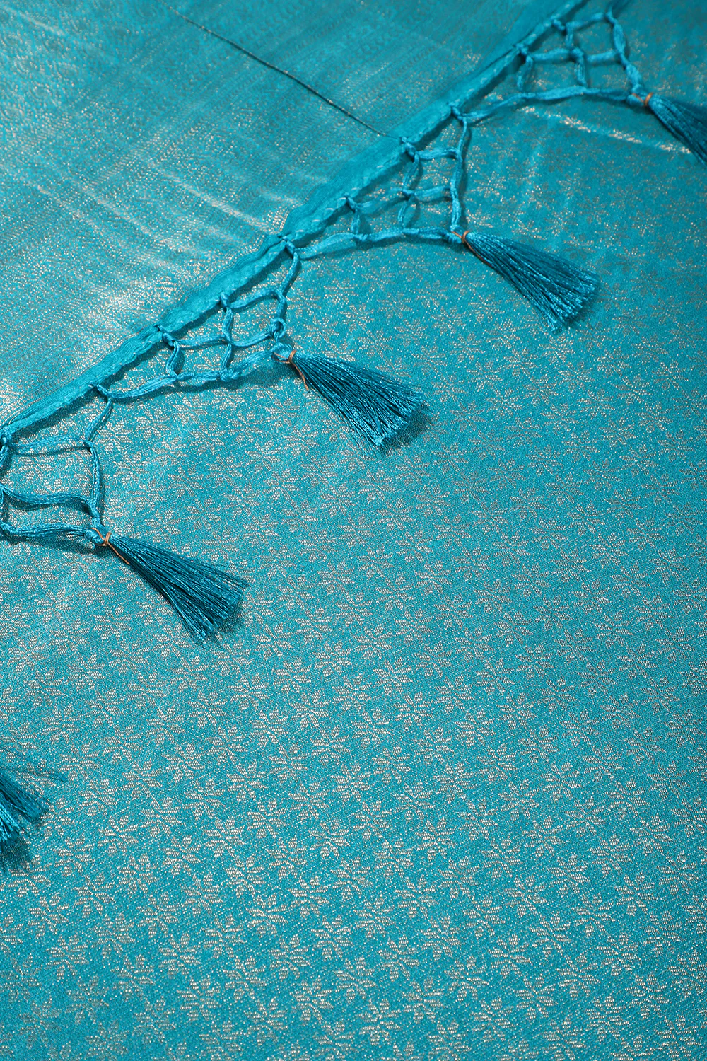 Teal Colour Soft Silk Leheria Zari Woven Saree - Image 4