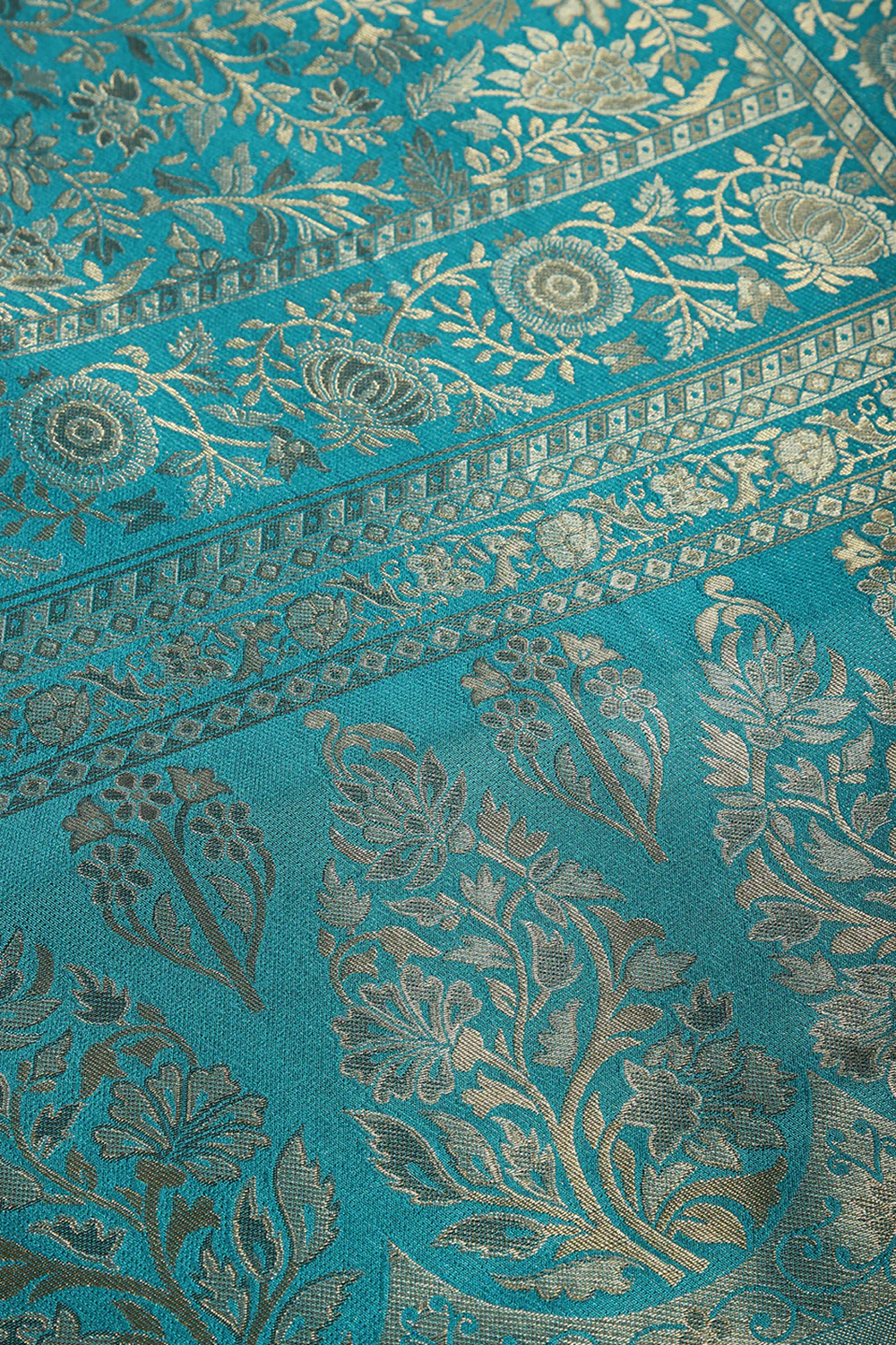 Teal Colour South Silk Heavy Woven Saree - Image 4
