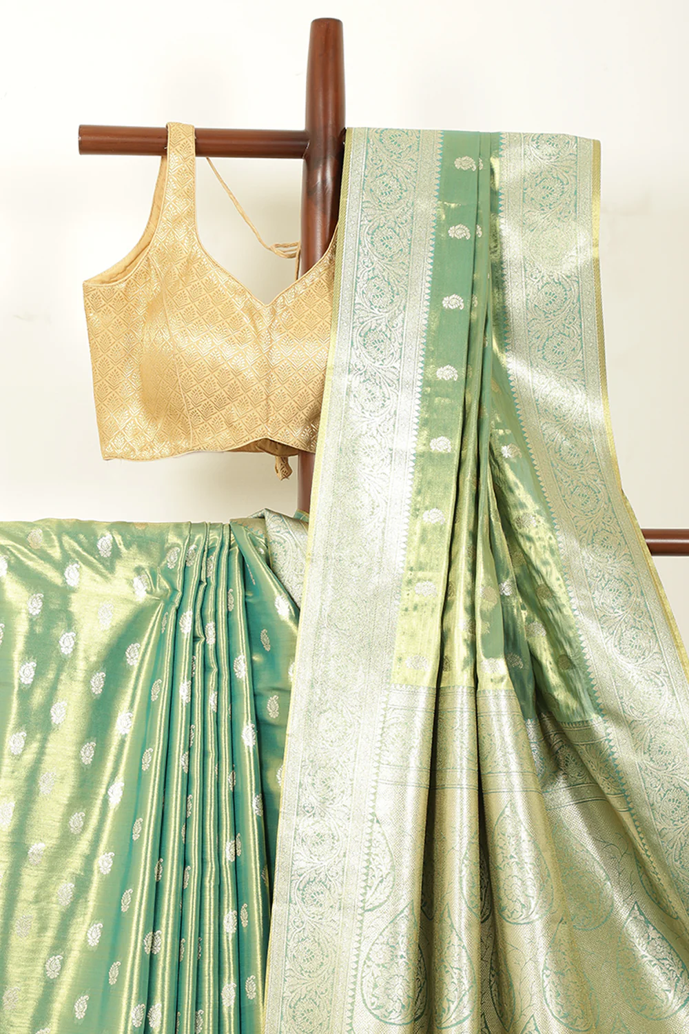 Teal & Gold Dual Toned Silk Woven Saree - Image 3