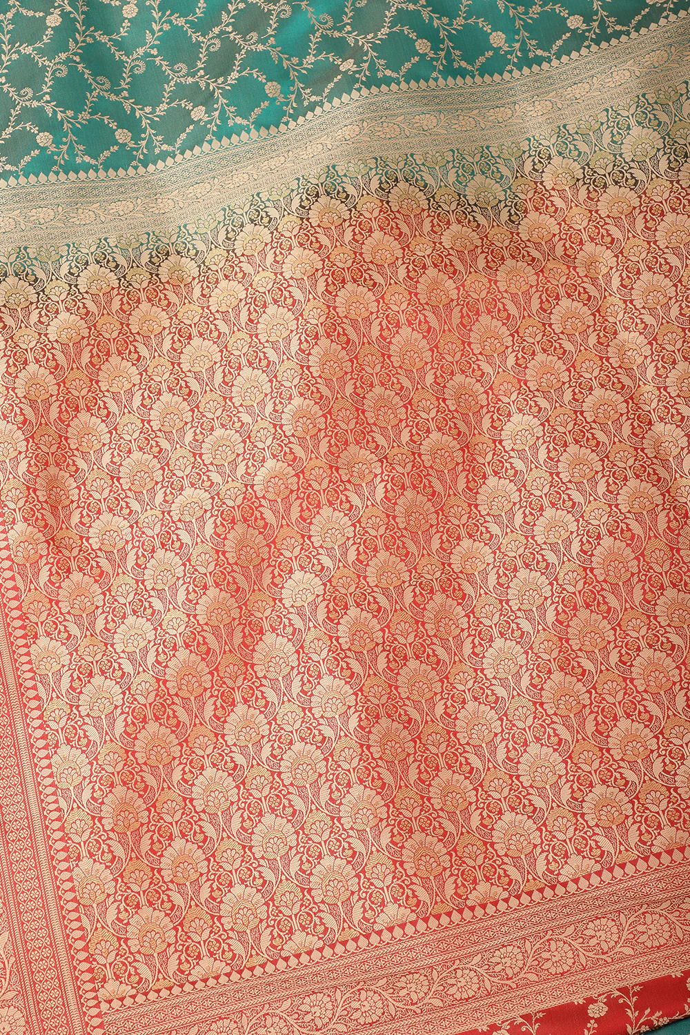 Teal & Red Dual Toned Silk Floral Jal Woven Saree - Image 4