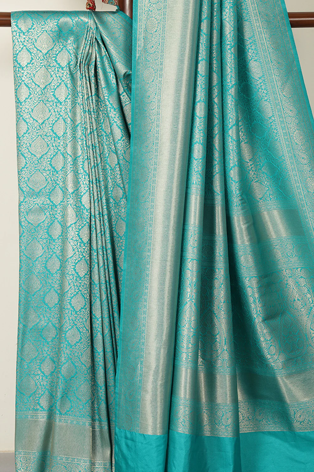 Teal Soft Silk Zari Woven Saree - Image 3