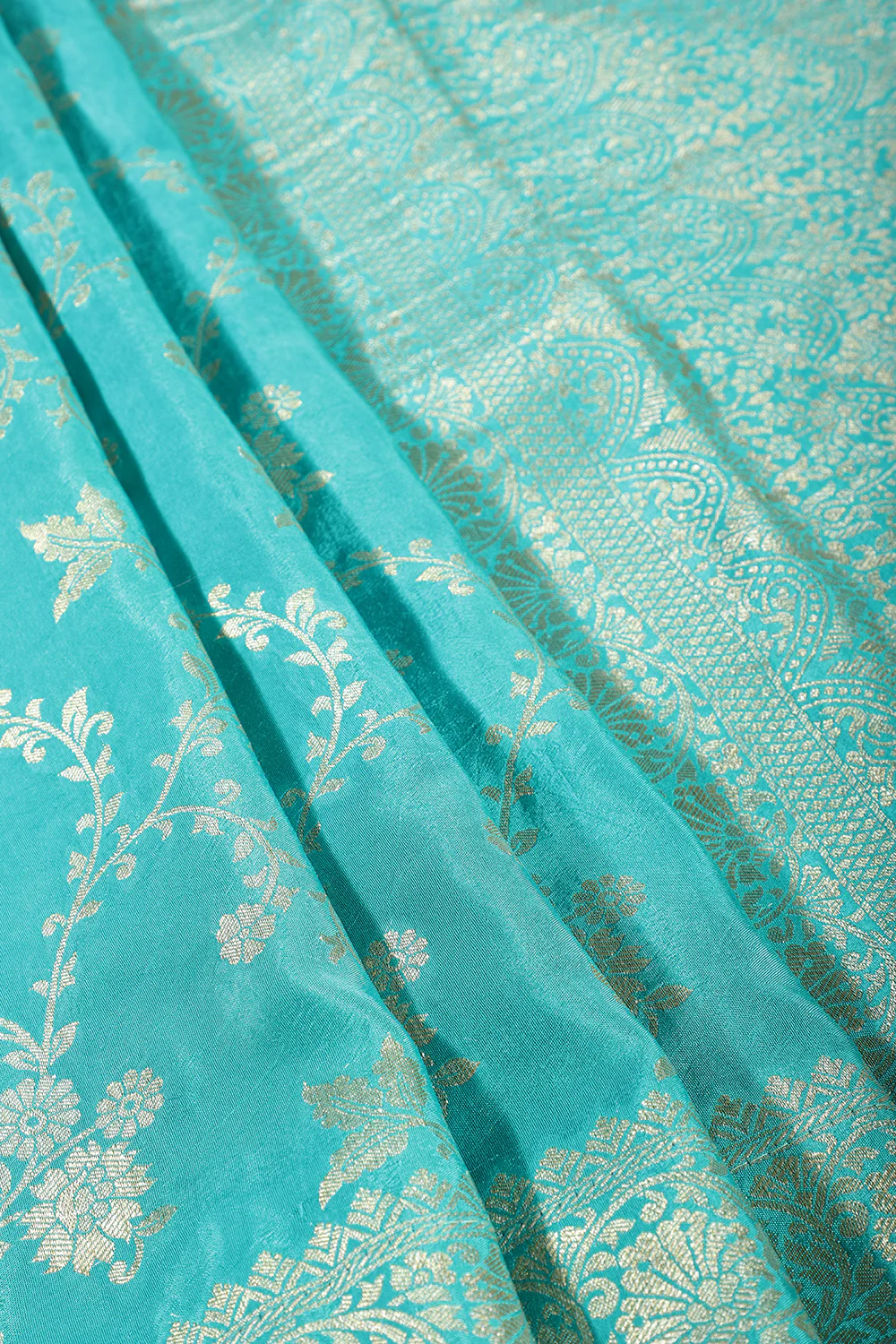 Turquoise Banarasi Silk Zari Floral Zaal Woven Saree - Image 3