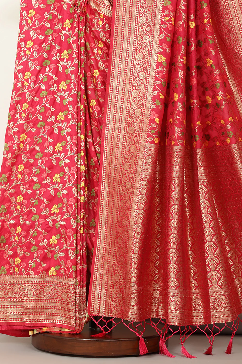 Valentine Red Silk Zari & Resham Woven Saree - Image 3