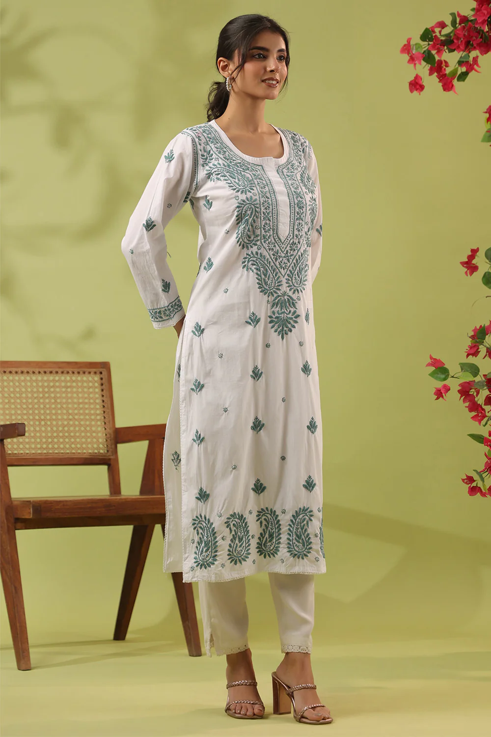 White Resham Embroidered Kurta - Image 2