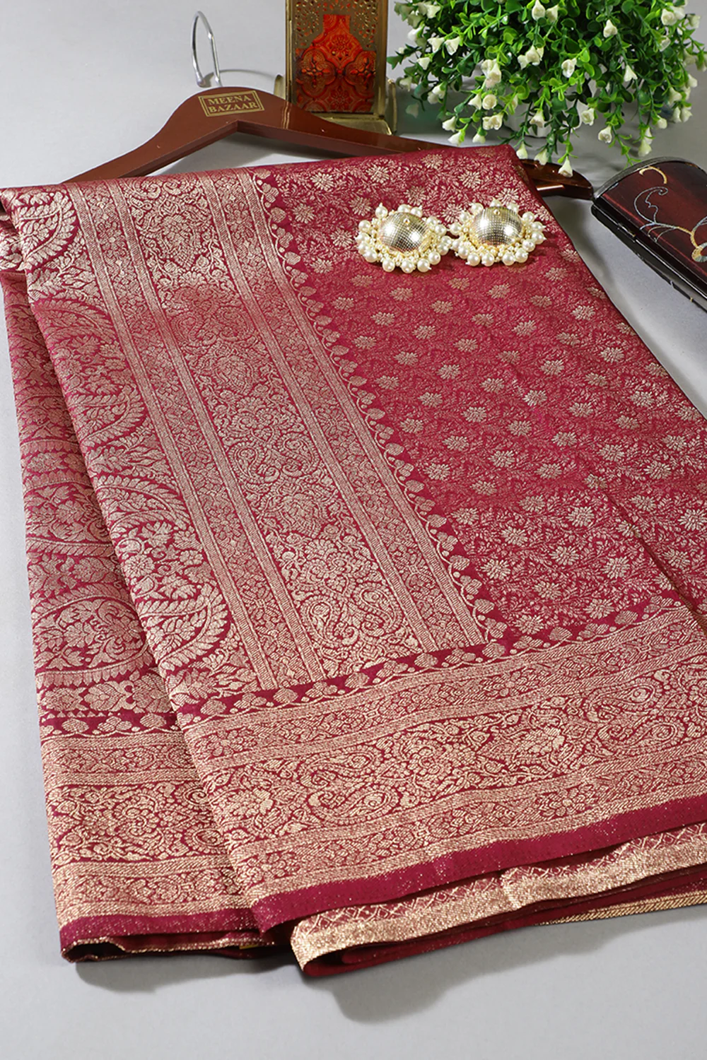 Wine Floral Zaal Woven Soft Silk Saree - Image 6