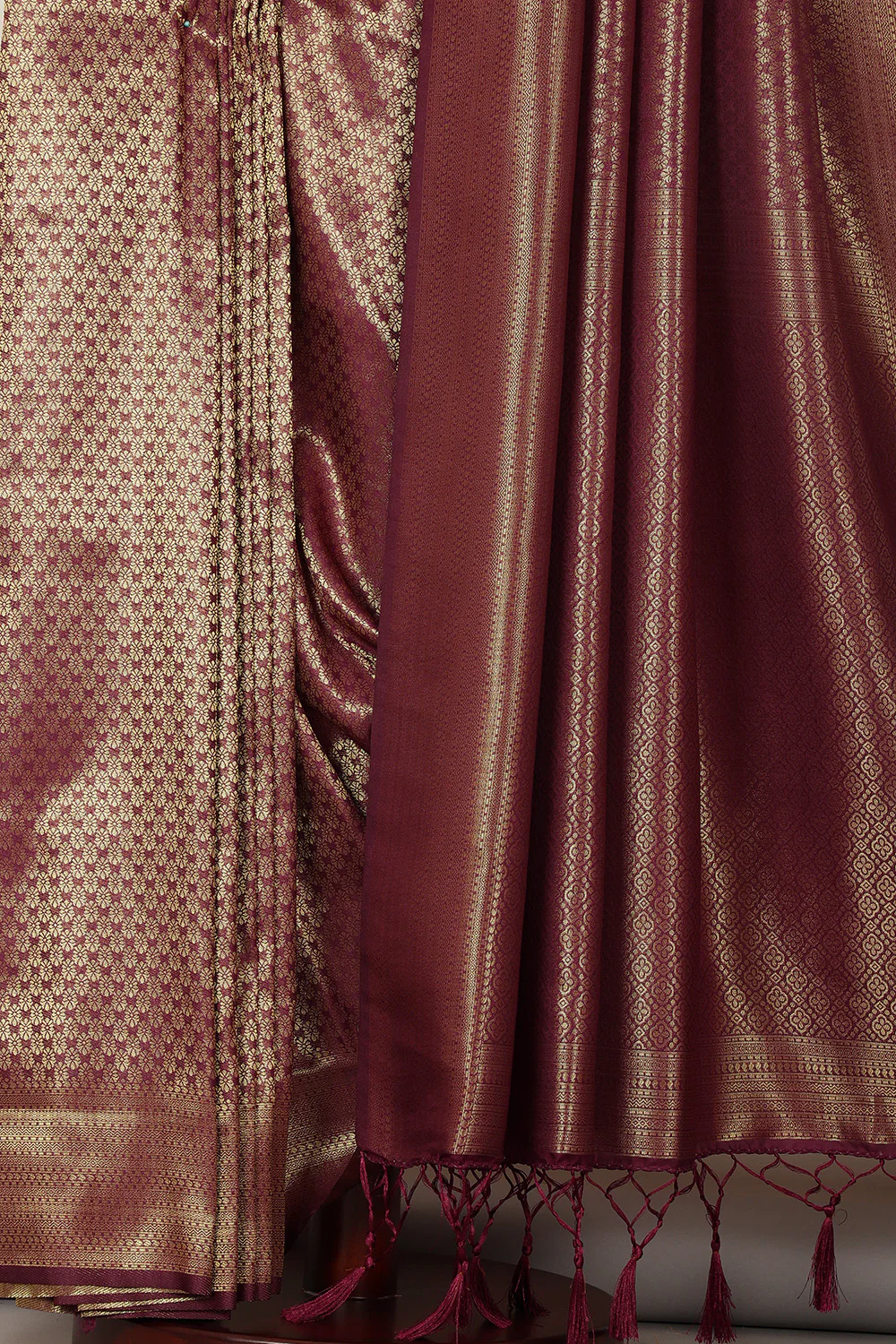 Wine Soft Silk Zari Woven Saree - Image 4