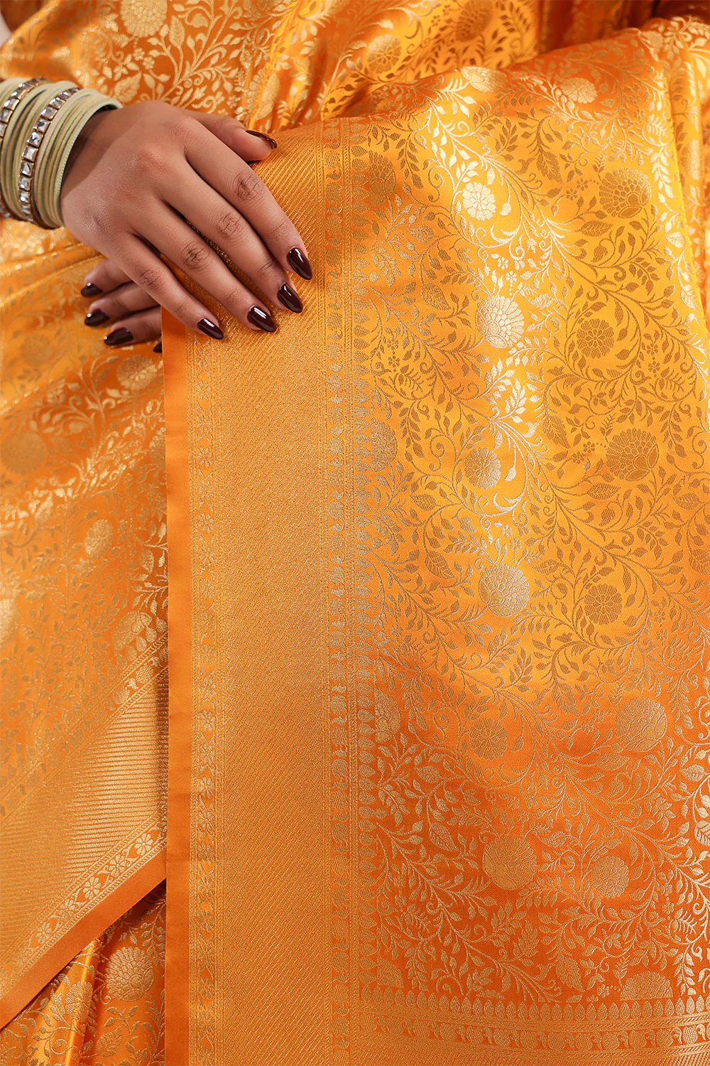 Yellow Silk Zari Floral Zaal Woven Saree - Image 9